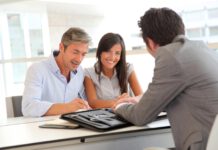 Wat moet je weten over het aanvragen van een zakelijke lening? Depositphotos_18260813_S